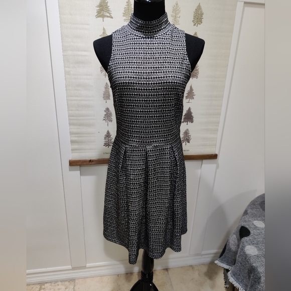 Mossimo Mock Neck Pleated Dress - Small - Picture 1 of 10